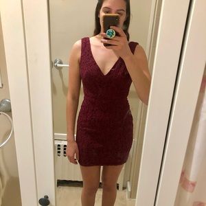 Lulus maroon cut out back v-neck dress